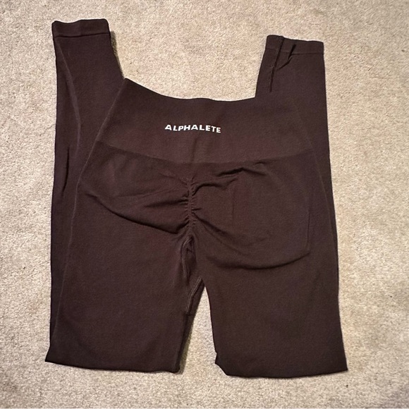 Alphalete Amplify Chocolate - Small - Picture 2 of 5